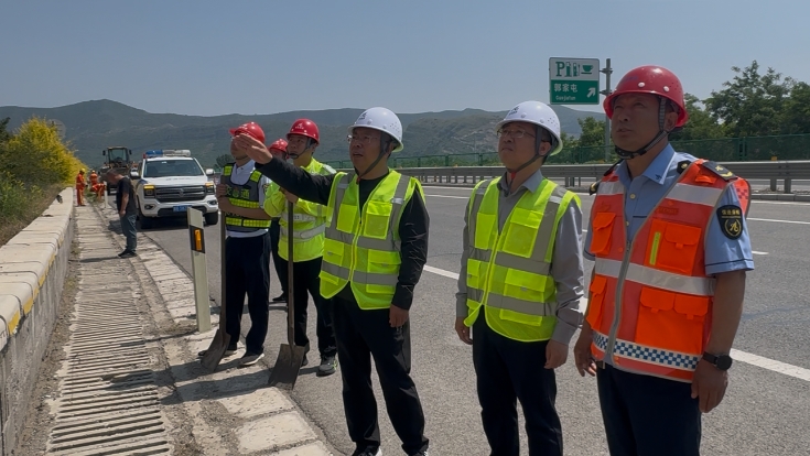 C:\Users\Administrator\Desktop\京哈北線分公司成功舉行2025年防汛應(yīng)急處置演練\3