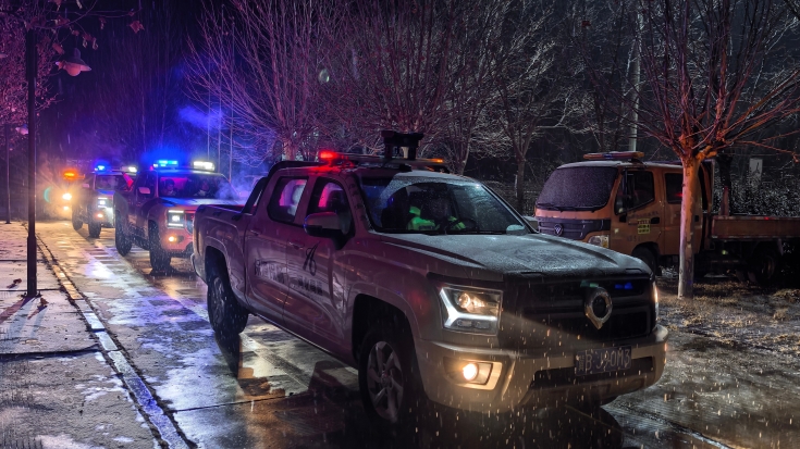 C:\Users\Administrator\Desktop\雪落即清 全程暢通——京哈北線分公司指揮調(diào)度中心高效應對23日凌晨降雪\222